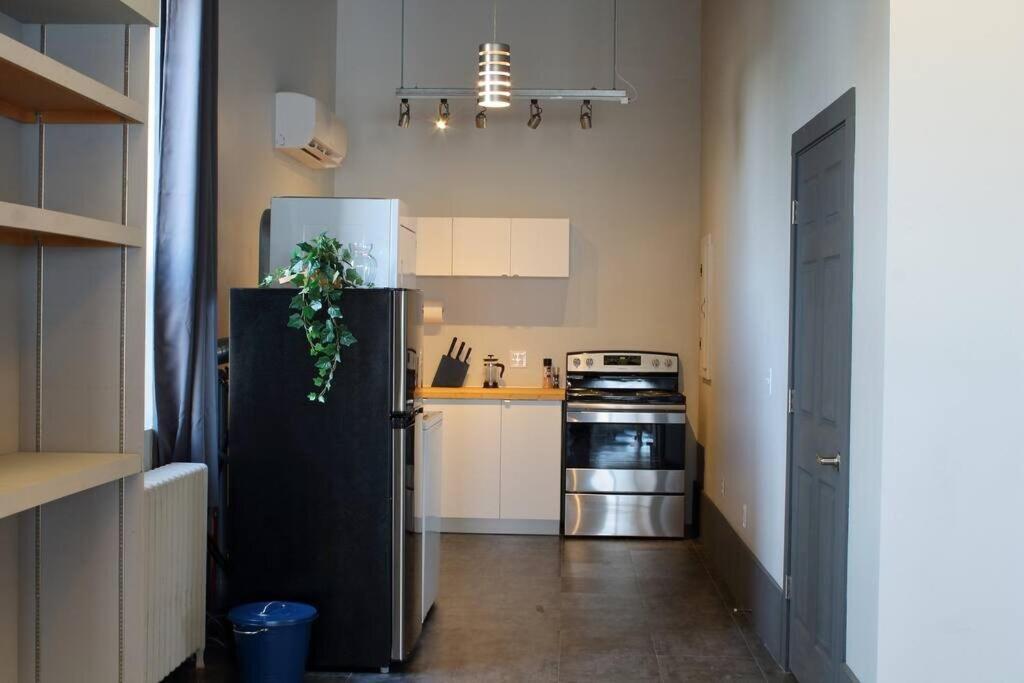Suite #B, Industrial Styling, Ac ハリファックス エクステリア 写真